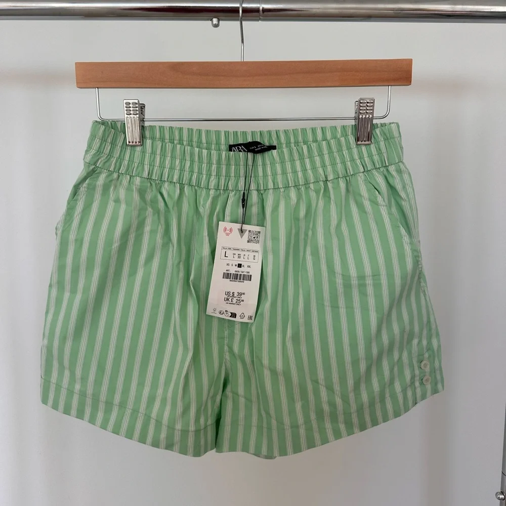 Zara Green Striped Shorts - Picture 2 of 3